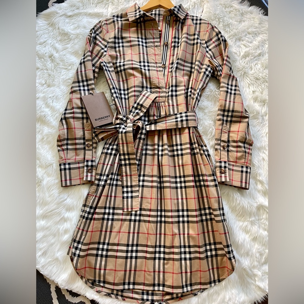Burberry Dress Women’s Beige Size 4, Excellent Condition,Please see all pictures